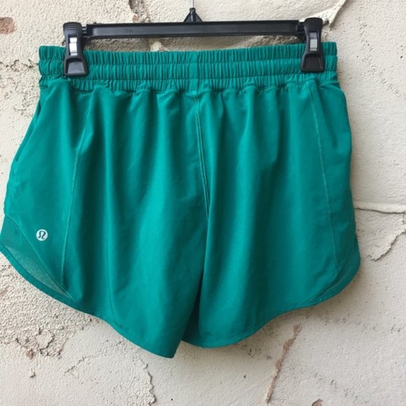 RARE Lululemon Hotty Hot Short II TALL Teal Green I Size 6 - Picture 2 of 9